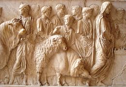 Suovetaurilia, sacrificio romano de un cerdo, una oveja y un toro (siglo I).