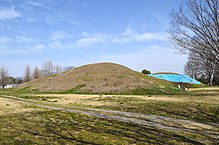 Teppo-yama Kofun (Gyoda), zenkei.JPG