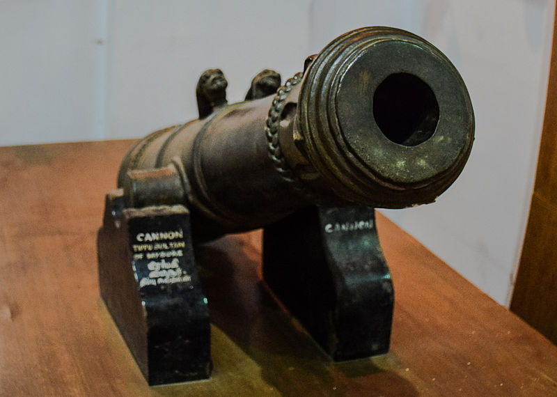 പ്രമാണം:Tipu Sultan's cannon.jpg