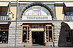 Torgpassagens entré mot Kungstorget.