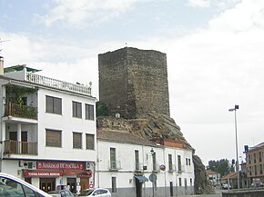 Torreón de la muralla de Alba de Tormes.jpg