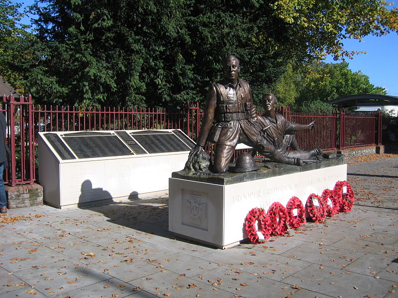 File:Trooper Potts VC & Berkshire Yeomanry Memorials.jpg