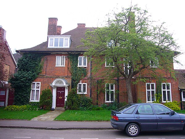 Tyndale House, a theological library, in Selwyn Gardens off the southern end of Grange Road