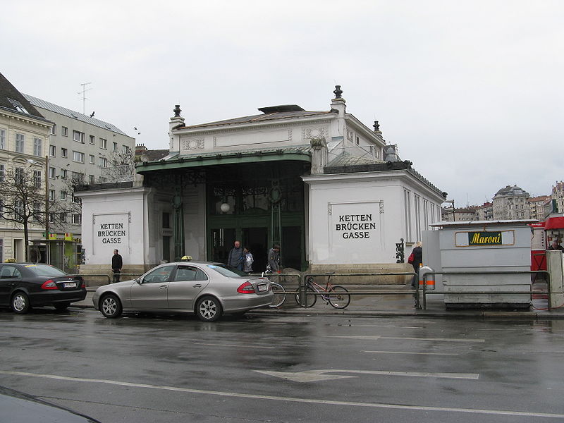 File:U-Bahnhof Kettenbrückengasse (Wien).jpg