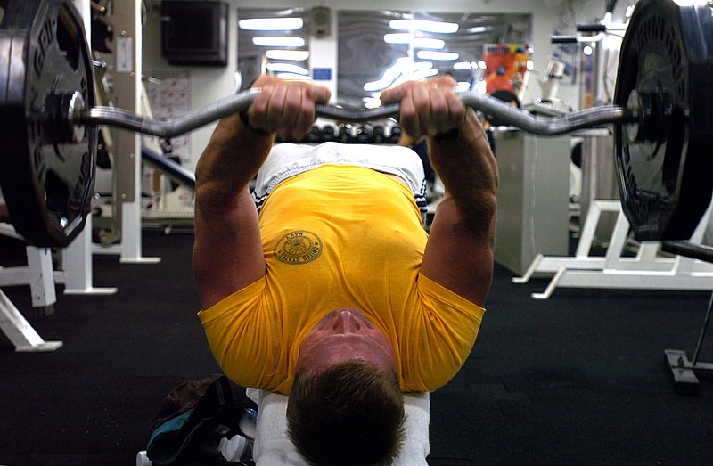 File:US Navy 061116-N-0555B-020 Cmdr. Scott Parvin lifts weights in one of the four gyms aboard the Nimitz-class aircraft carrier USS Ronald Reagan (CVN 76).jpg