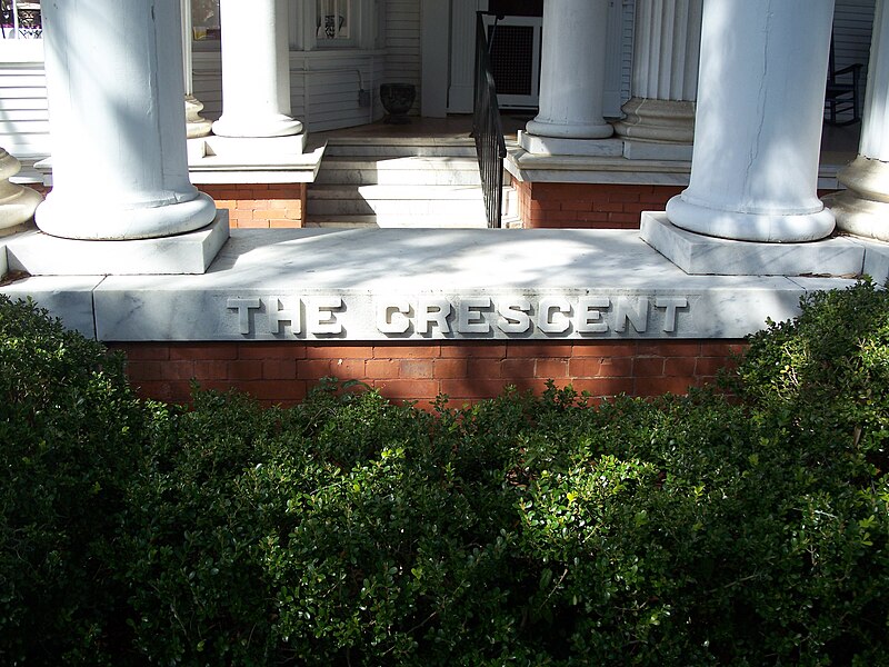 File:Valdosta GA Crescent detail01.jpg