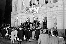 People storming the Old Student House Vanhan-valtaus-1968-h.jpg