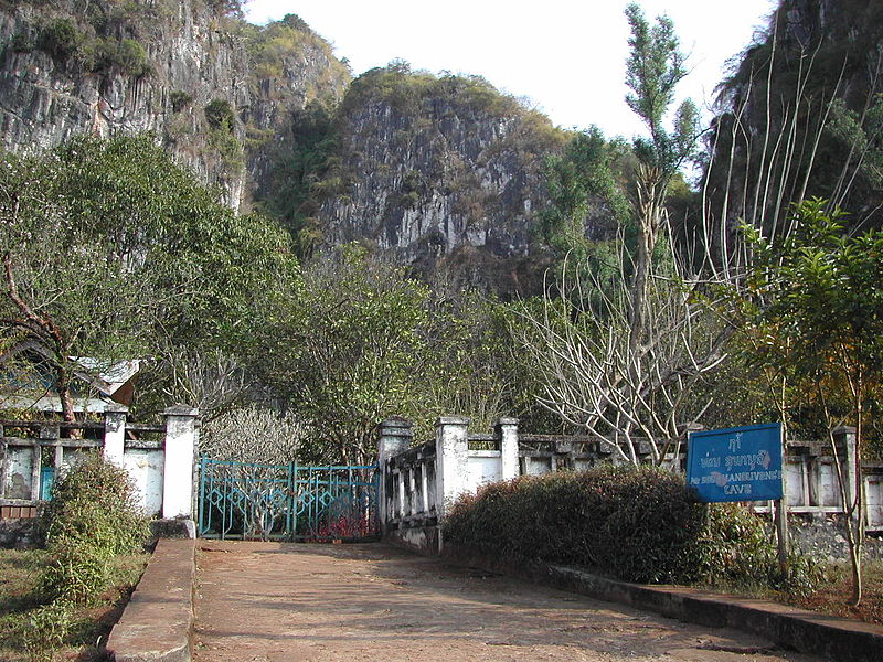 File:Vieng Xai-Mr. Souphanouvong Cave.JPG