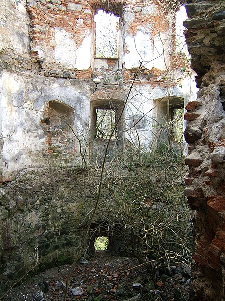 File:Viglas - inside of SWtower - panoramio.jpg