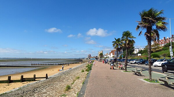 Image: Westcliff on Sea,   Western Esplanade (geograph 7675875)