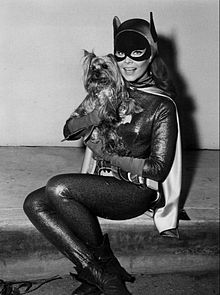 Yvonne Craig - Wikipedia