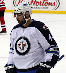 Bogosian im Trikot der Winnipeg Jets