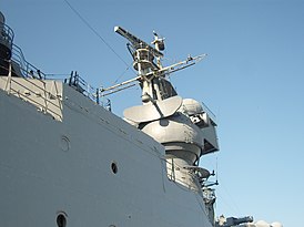 СПН-500 с РЛС «Якорь-М» (в центре) на крейсере «Михаил Кутузов»