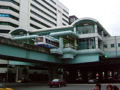 File:捷運南京東路站 20051220.jpg