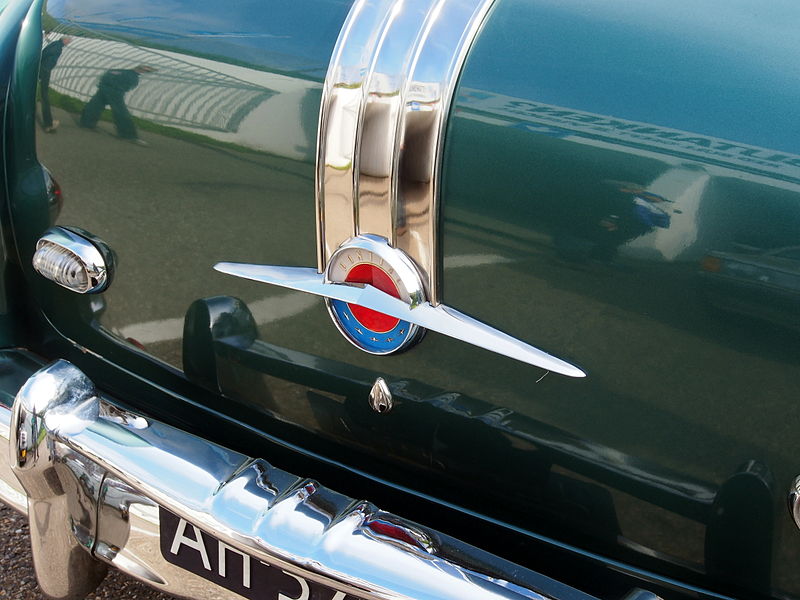 File:1954 Pontiac Chieftain pic-006.JPG
