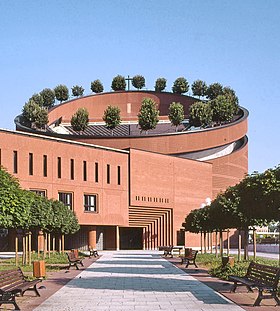 La Cattedrale della Resurrezione nel 1995.