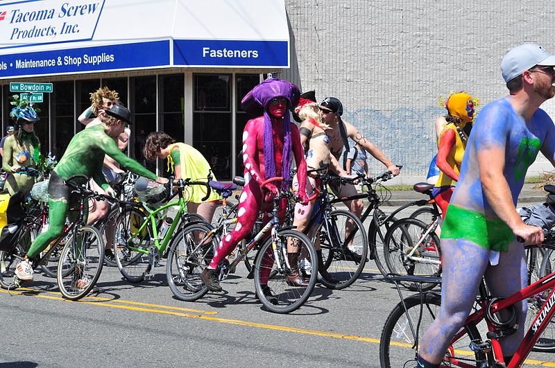 File:2014 Fremont Solstice cyclists 115.jpg