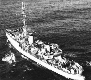 USS <i>Defense</i> (AM-317)