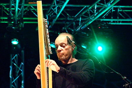 Alan Stivell marque le début de la «première vague bretonne » au début des années 1970