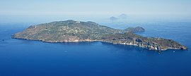 Aerial image of Lipari (view from the southwest).jpg