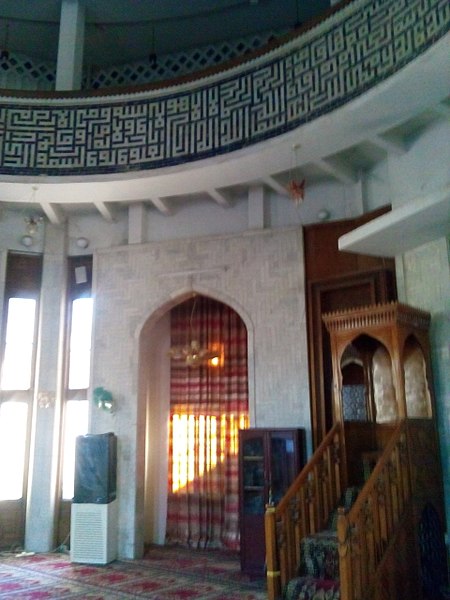 AlKhulafa Mosque in Baghdad 33.jpg