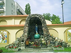 All Saints church in Włocławek - Statues of Virgin Mary - 02.jpg