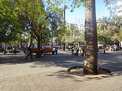 Alrededores de la plaza de armas de santiago 01, septiembre del 2013.JPG