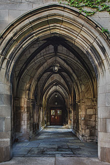 The archway between Bond Chapel and Swift Hall, home of the university's Divinity School Archway at the University of Chicago.jpg