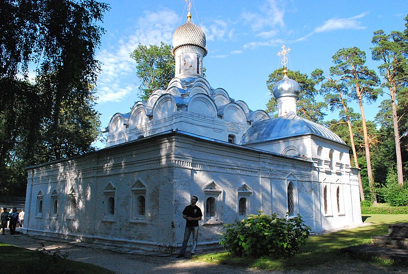 File:Arkhangelskoye, Moskovskaya oblast', Russia, 143420 - panoramio (3).jpg