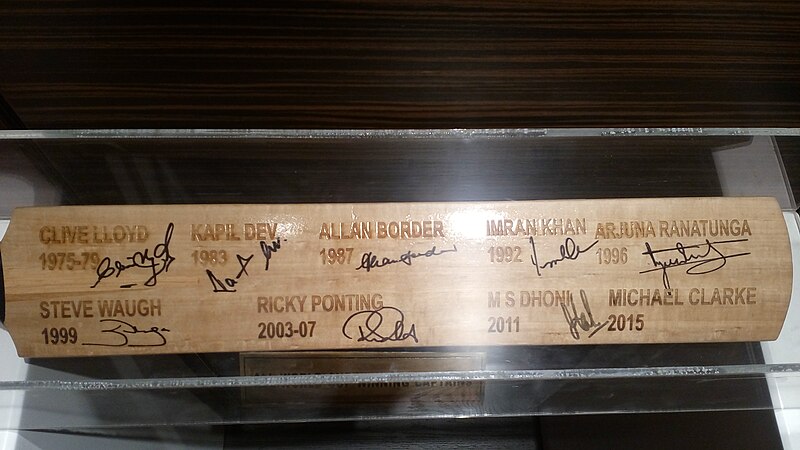 File:Autographed bat of ODI World Cup winning captains at Blades of Glory Cricket Museum, Pune.jpg