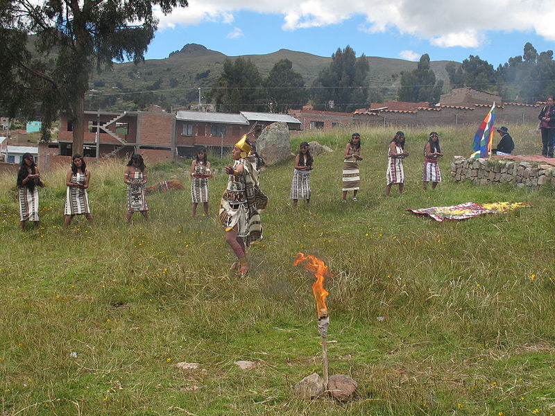 File:Aymara ceremony copacabana 3.jpg