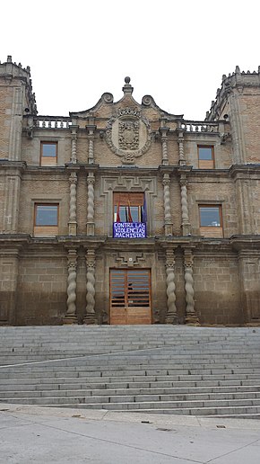 Casa de las Torres ou Casa de los Colomo, atualmente sede o ayuntamiento de Miranda de Arga