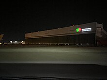 TAP Air Portugal maintenance hangar. Batiment TAP a l'aeroport de Lisbonne (janvier 2022).JPG