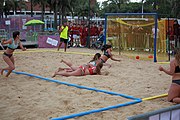 Deutsch: Beachhandball bei den Olympischen Jugendspielen 2018; Tag 5, 10. November 2018; Mädchen, Hauptrunde - Ungarn-Paraguay 2:0 English: Beach handball at the 2018 Summer Youth Olympics at 11 October 2018 – Girls Main Round – Hungary-Paraguay 2:0