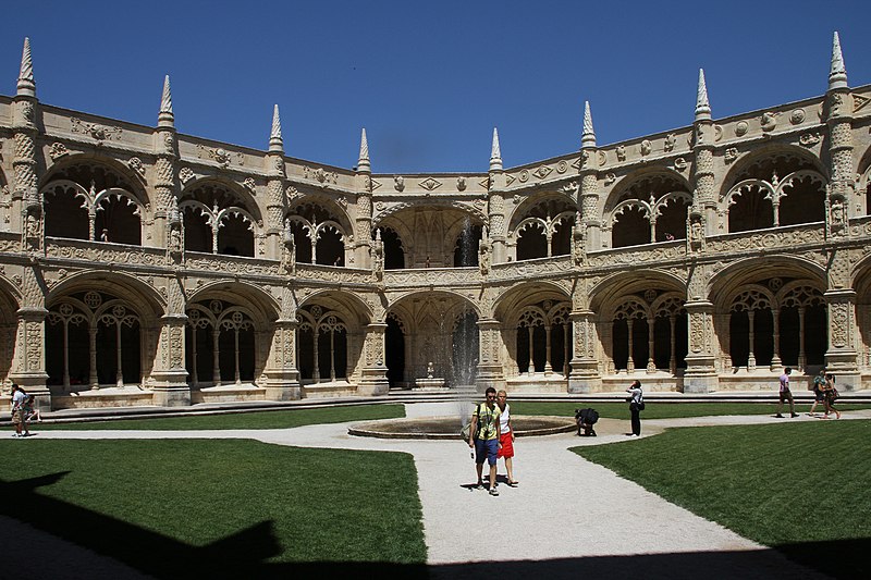 File:Belem-Mosteiro dos Jeronimos-Kreuzgang-106-2011-gje.jpg