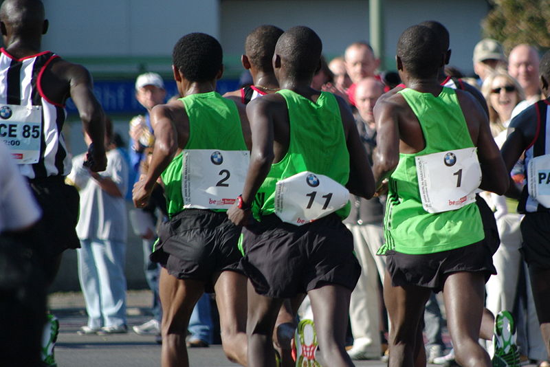 File:Berlin marathon spitzengruppe 4.jpg