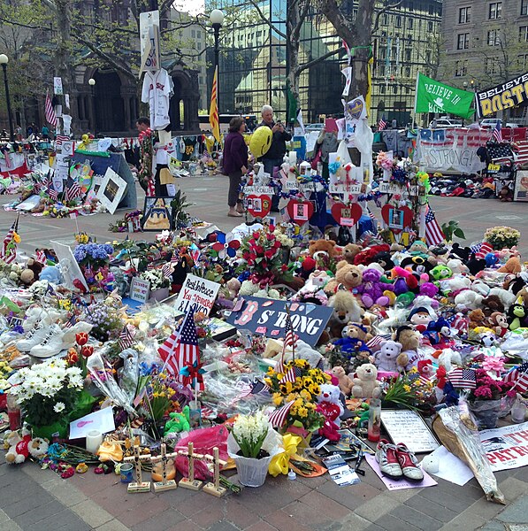 File:Boston Marathon Bombing Memorial (9249416704) (1).jpg