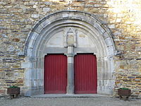 Le portail sud de l'église.