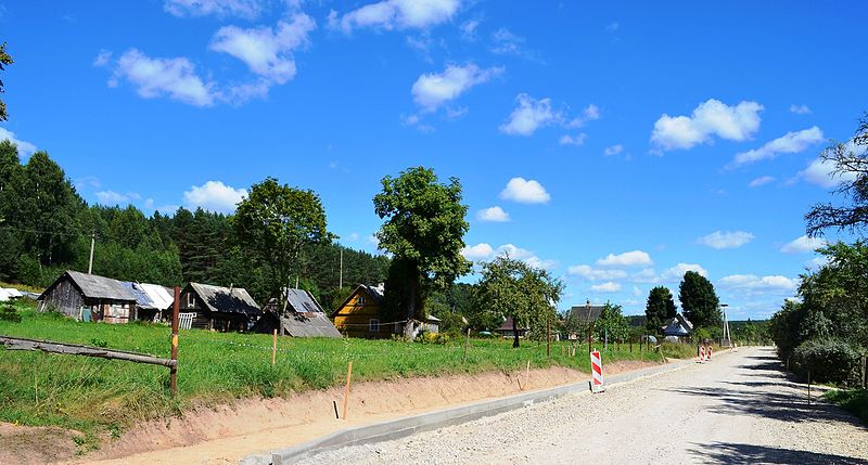 File:Bratoniškės, Riešės sen.JPG