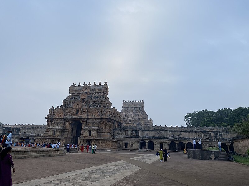 File:Brihadisvara Temple - Thanjavur peruvudaiyar kovil ttkcvrvb122k23iph (255).jpg