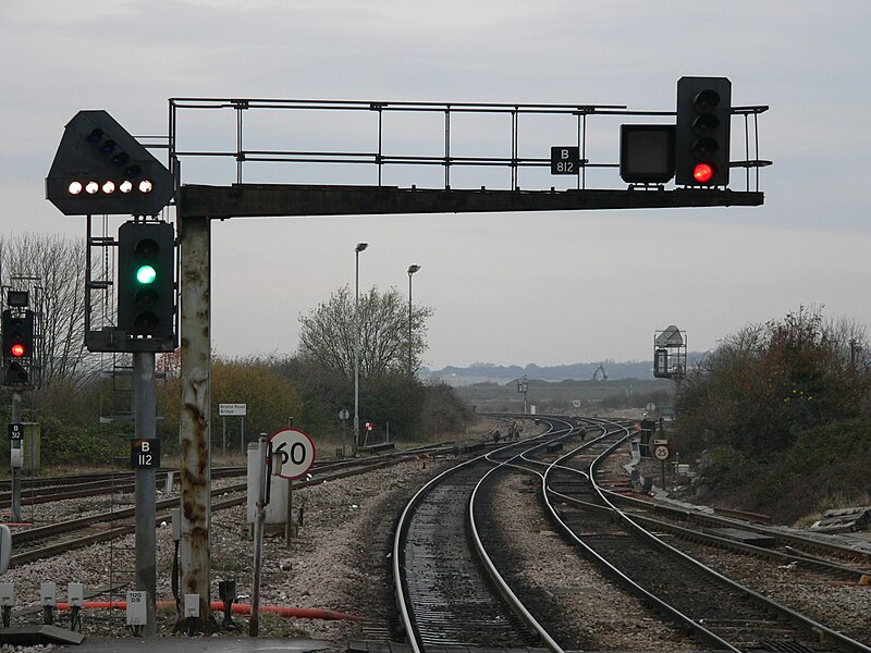 File:Bristol Parkway signals 04.jpg