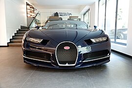 Bugatti Chiron în Paris (1) .jpg