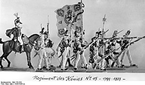 1. Garde-Regiment Zu Fuß: Geschichte, Entwicklung des Regiments, Uniformen