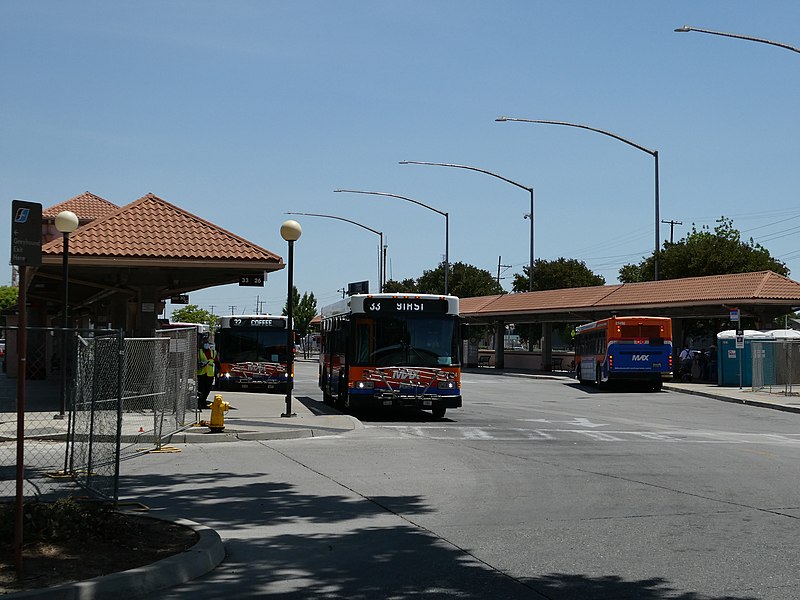 File:Bus plaza at Modesto Transportation Center (2), May 2022.JPG