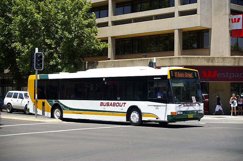 File:Bustech bodied Mercedes-Benz O405NH 6088 MO (Busabout Wagga).jpg