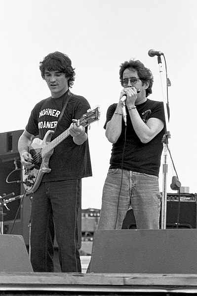 File:Butterfield & Danko 1979.jpg