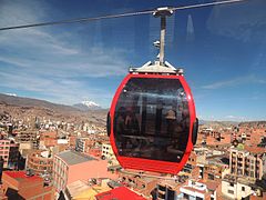 CAbina Lñinea Roja Illimani.JPG