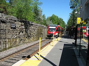 Carling O-Train Station.jpg