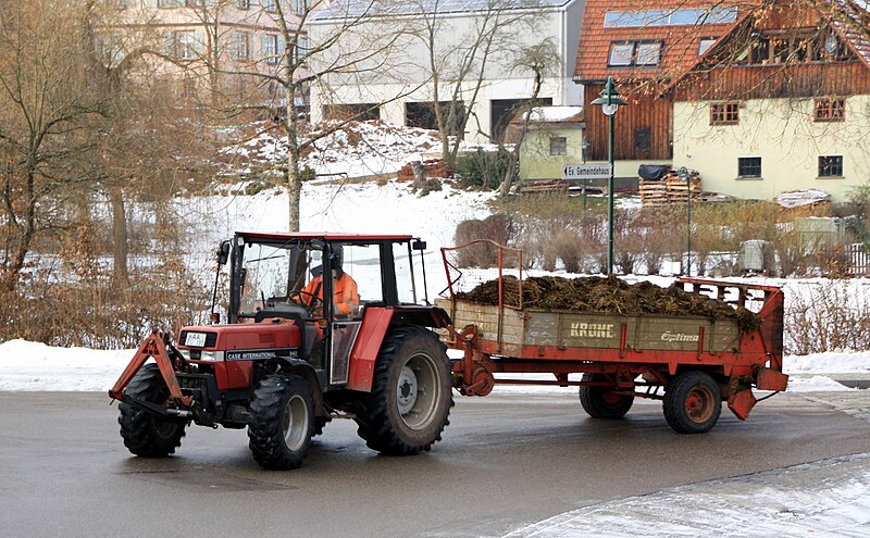 File:Case IH 940 mit Krone Optima, Adelmannsfelden.jpg