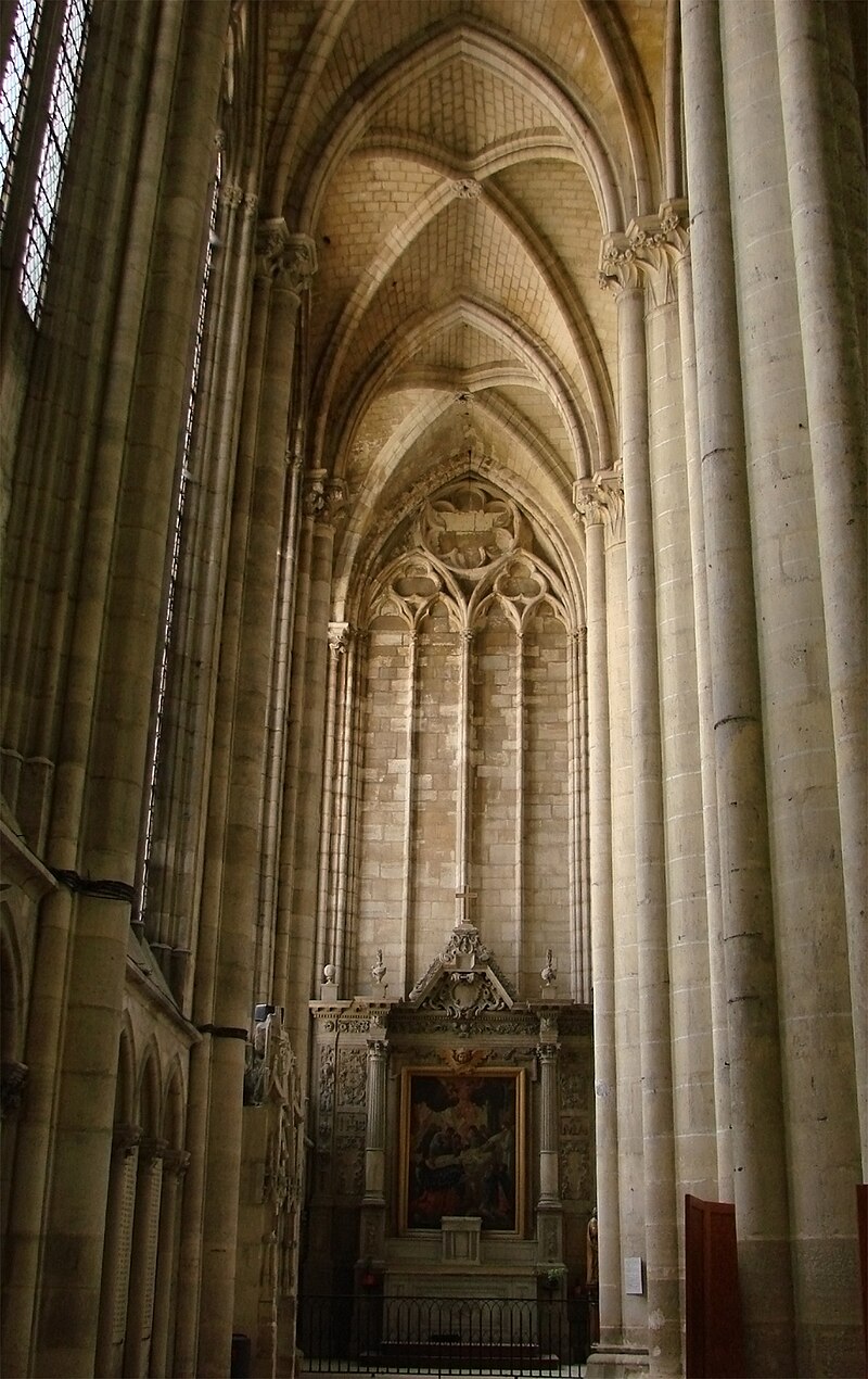 Cathédrale de Meaux Architecture 140708 13.jpg